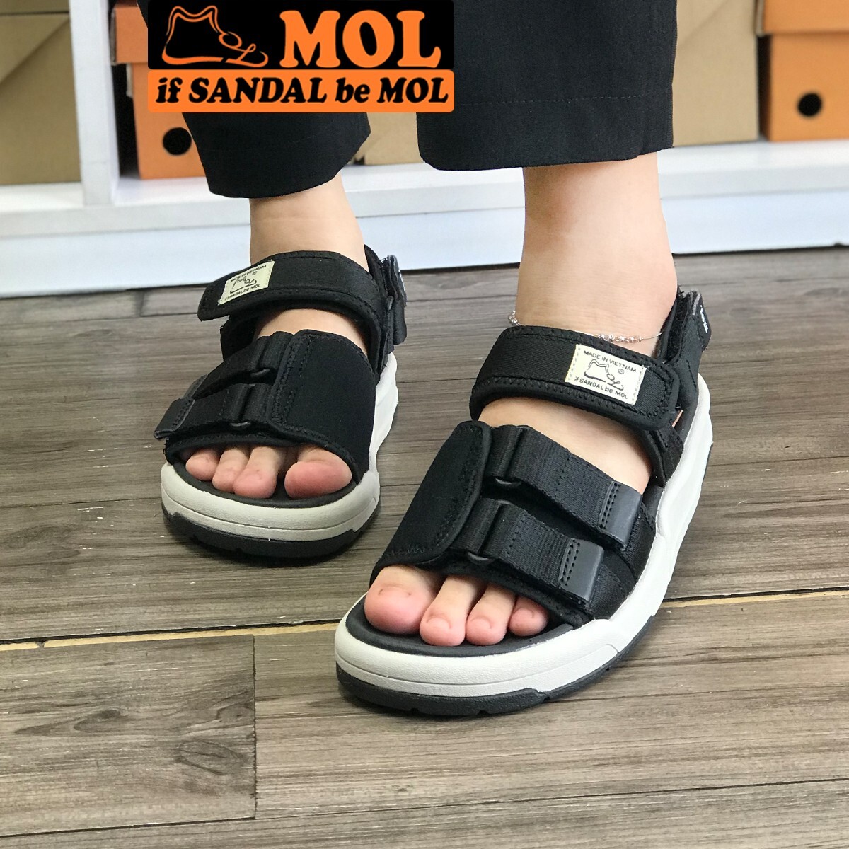 sandal-nam-nu-hieu-mol-ms1805b213.jpg