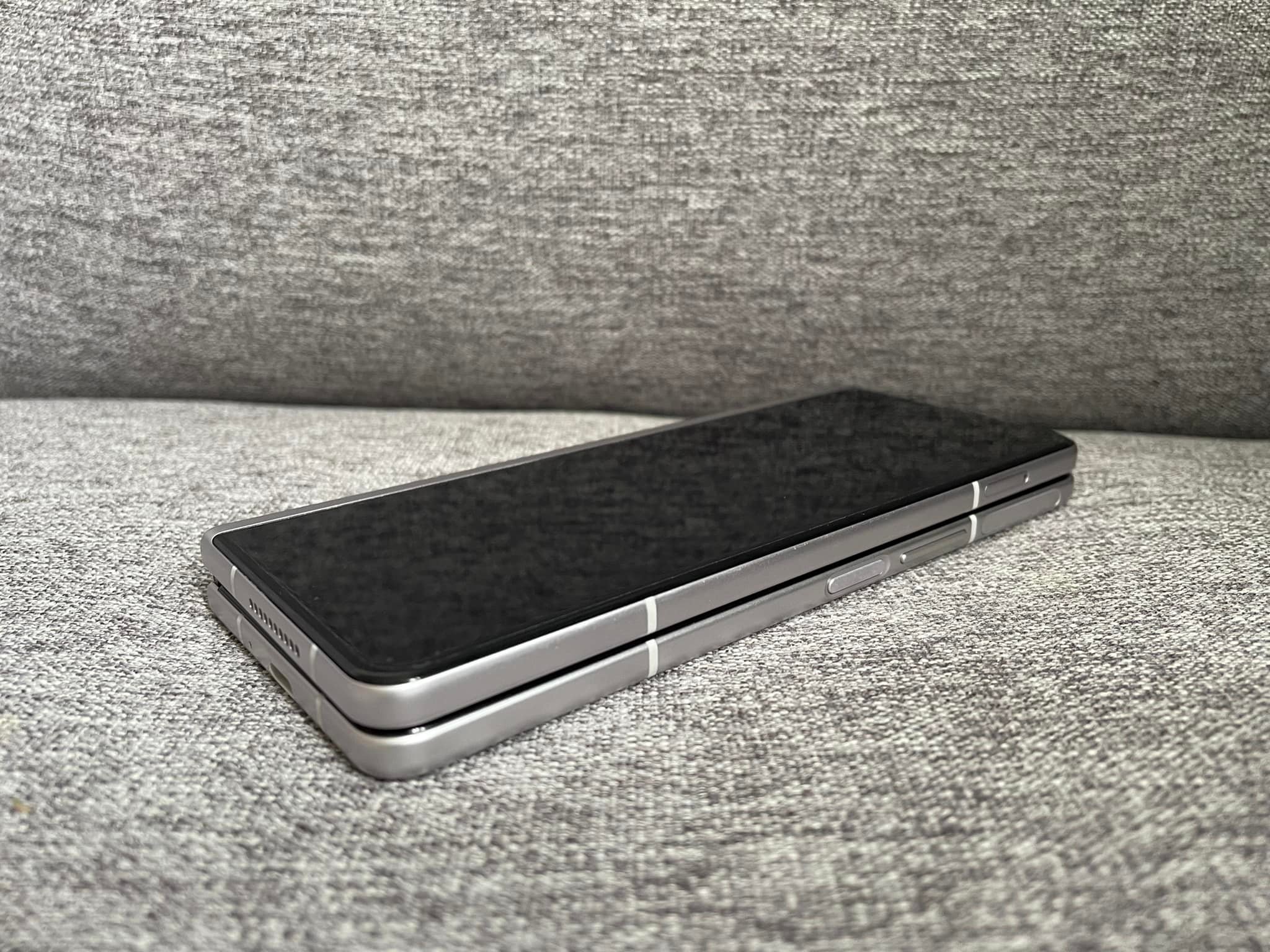 Galaxy Fold 3 Silver Giá siêu tốt - 2