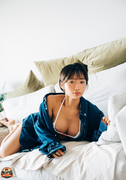 Booty-Queen---Girl-Friend-03242abc6bf44c8ac8.jpeg
