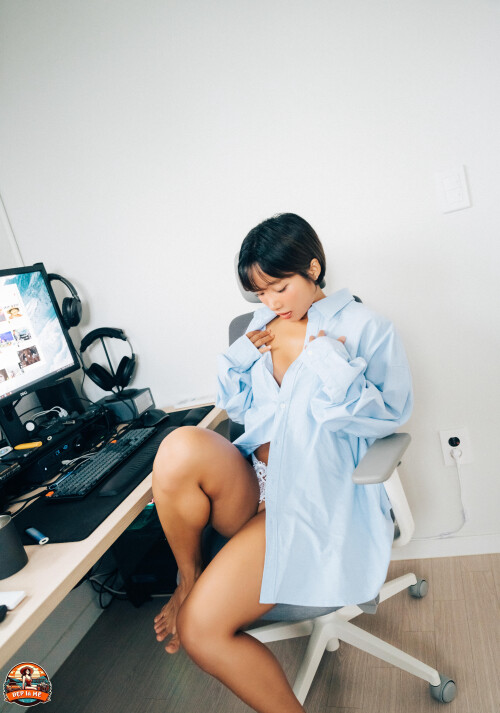 Booty-Queen---Girl-Friend-437616640f94ef9bad.jpeg