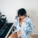 Booty-Queen---Girl-Friend-45a7f25393979cc27d