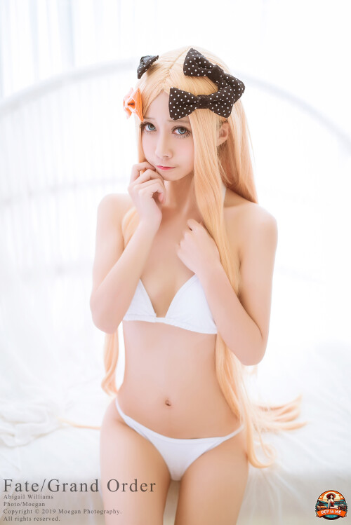 Rinka-Okita---Abigail-Williams-Swimsuit-08df7f426b45d53f91.jpeg
