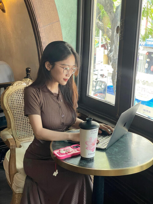 Kim-Phng-Summer-6c22208ecad9a7656.jpeg