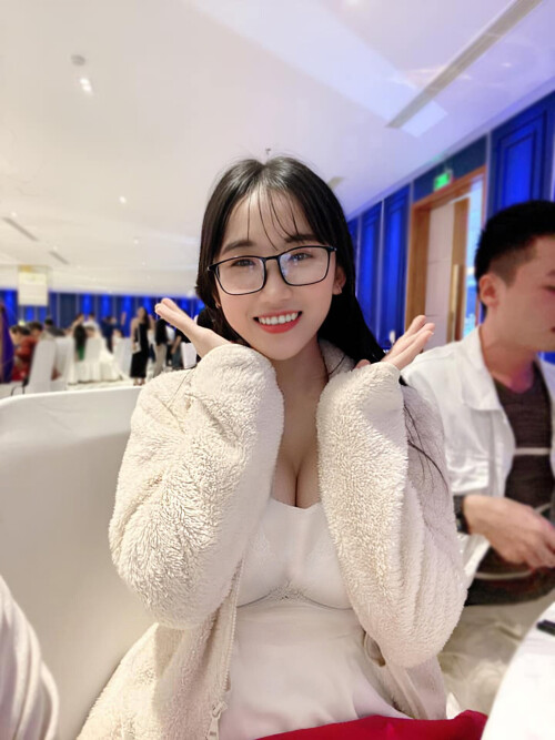 Kim-Phng-Summer-7f145cdafd65c7352.jpeg